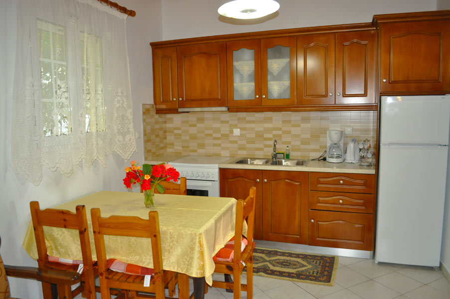 Apartment - kitchen with dining area
