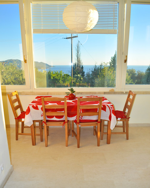 Apartment C - dining area